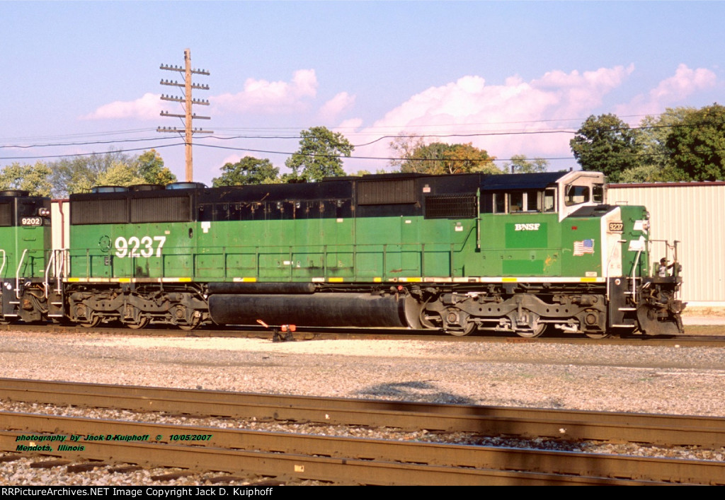 BNSF 9237, SD60M, Mendota, IL. 10-05-2007